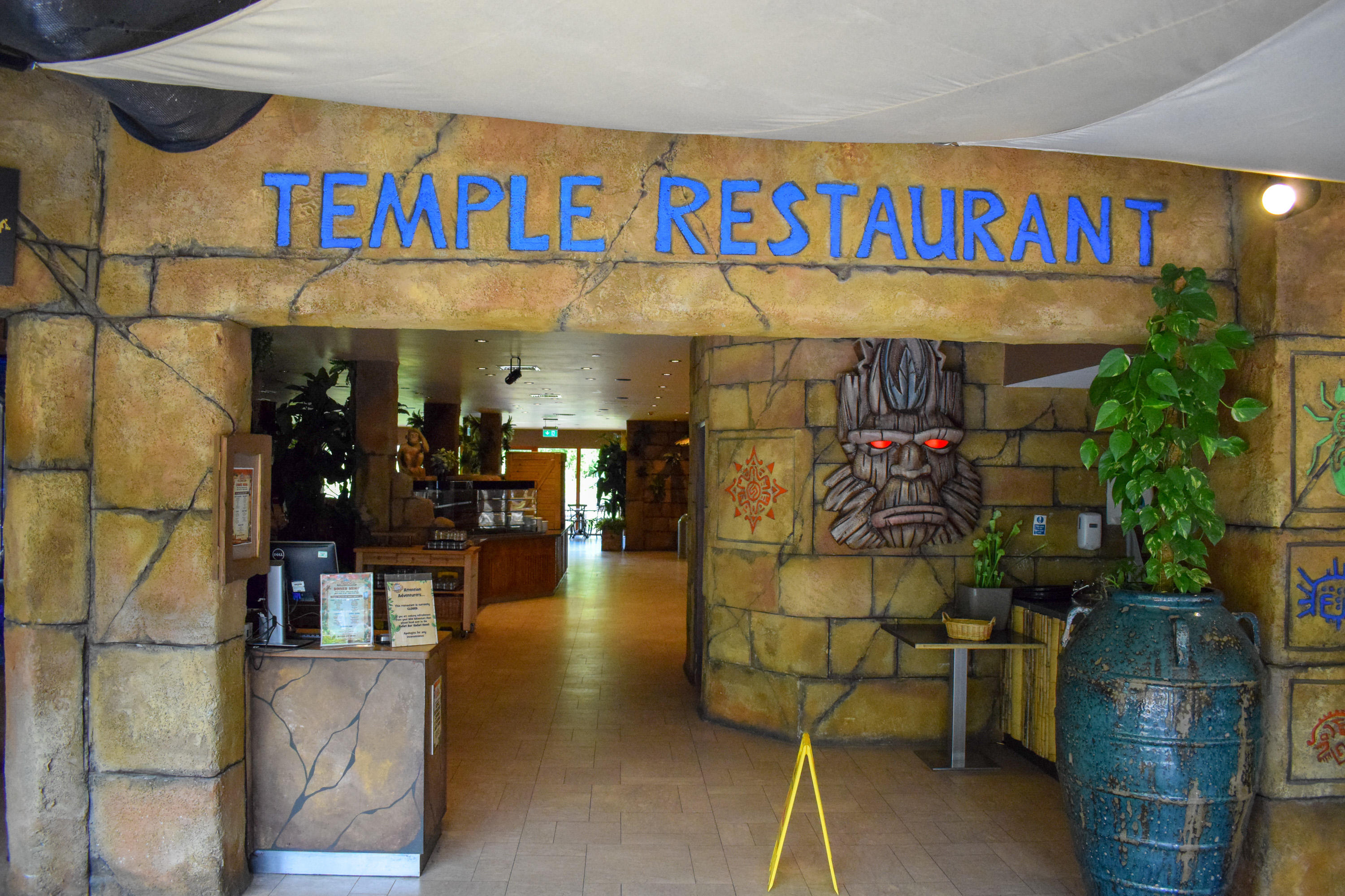 Chessington Azteca Hotel