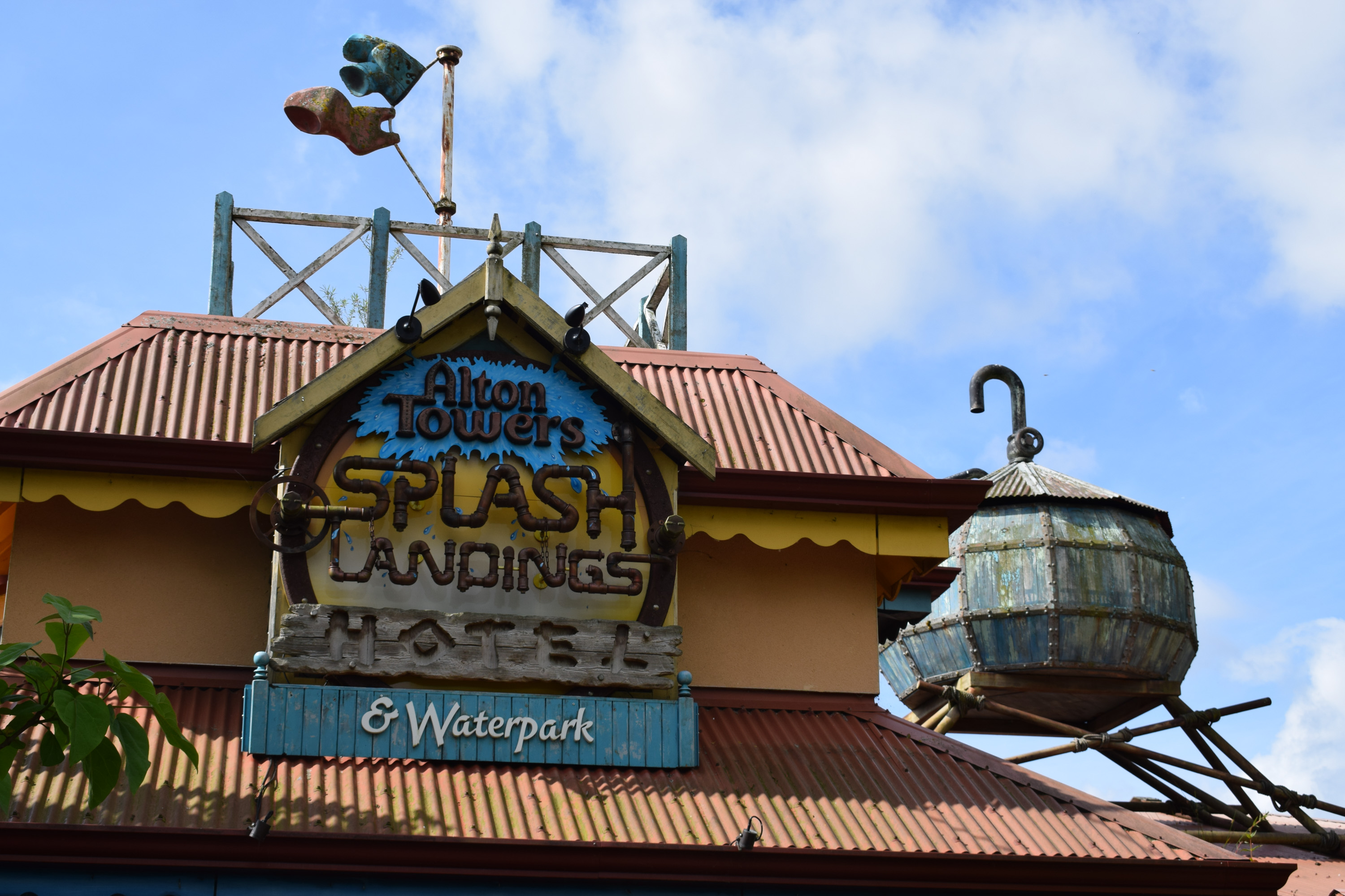 Splash Landings Hotel