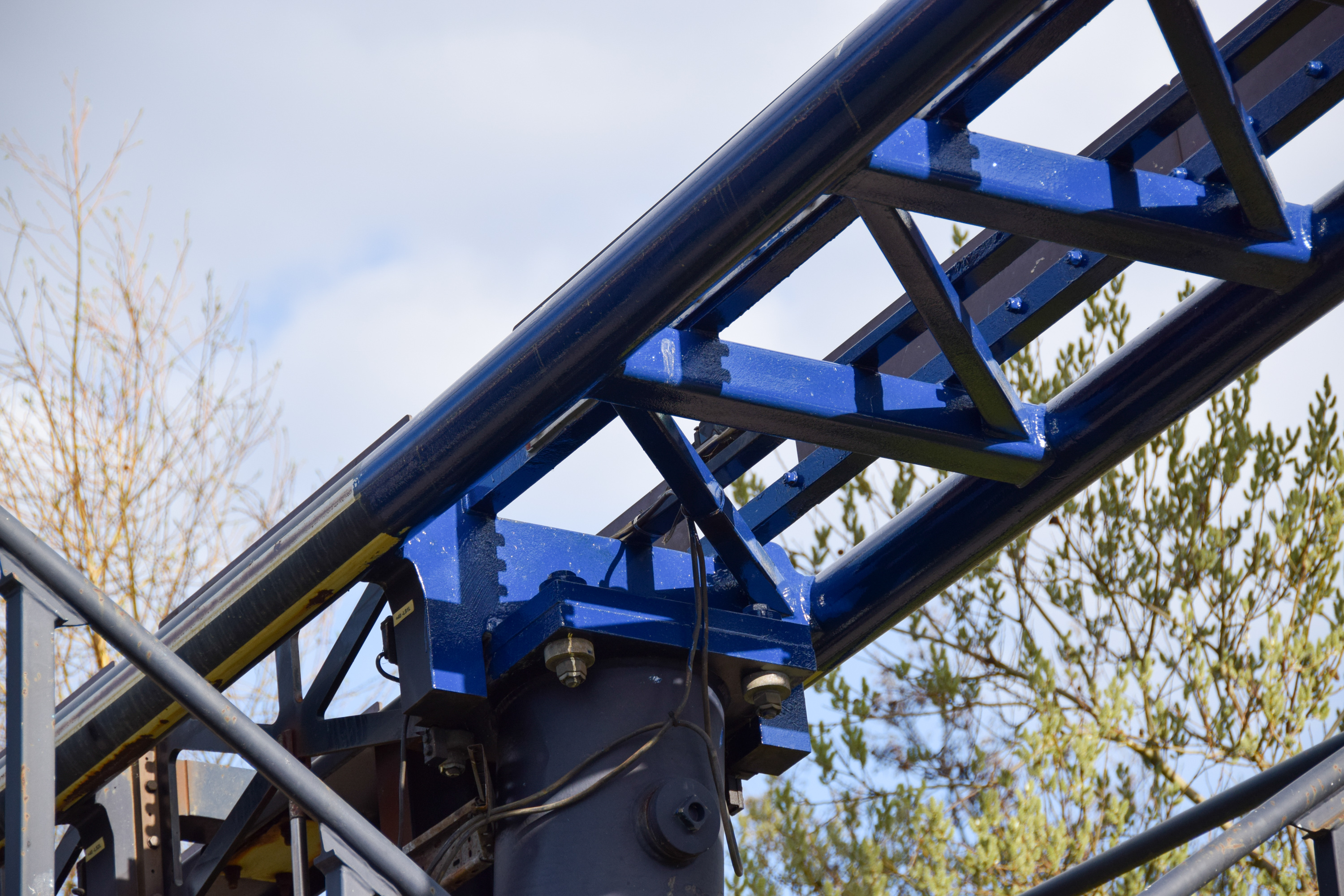 Thorpe Park Stealth Has Section Of Track Repainted