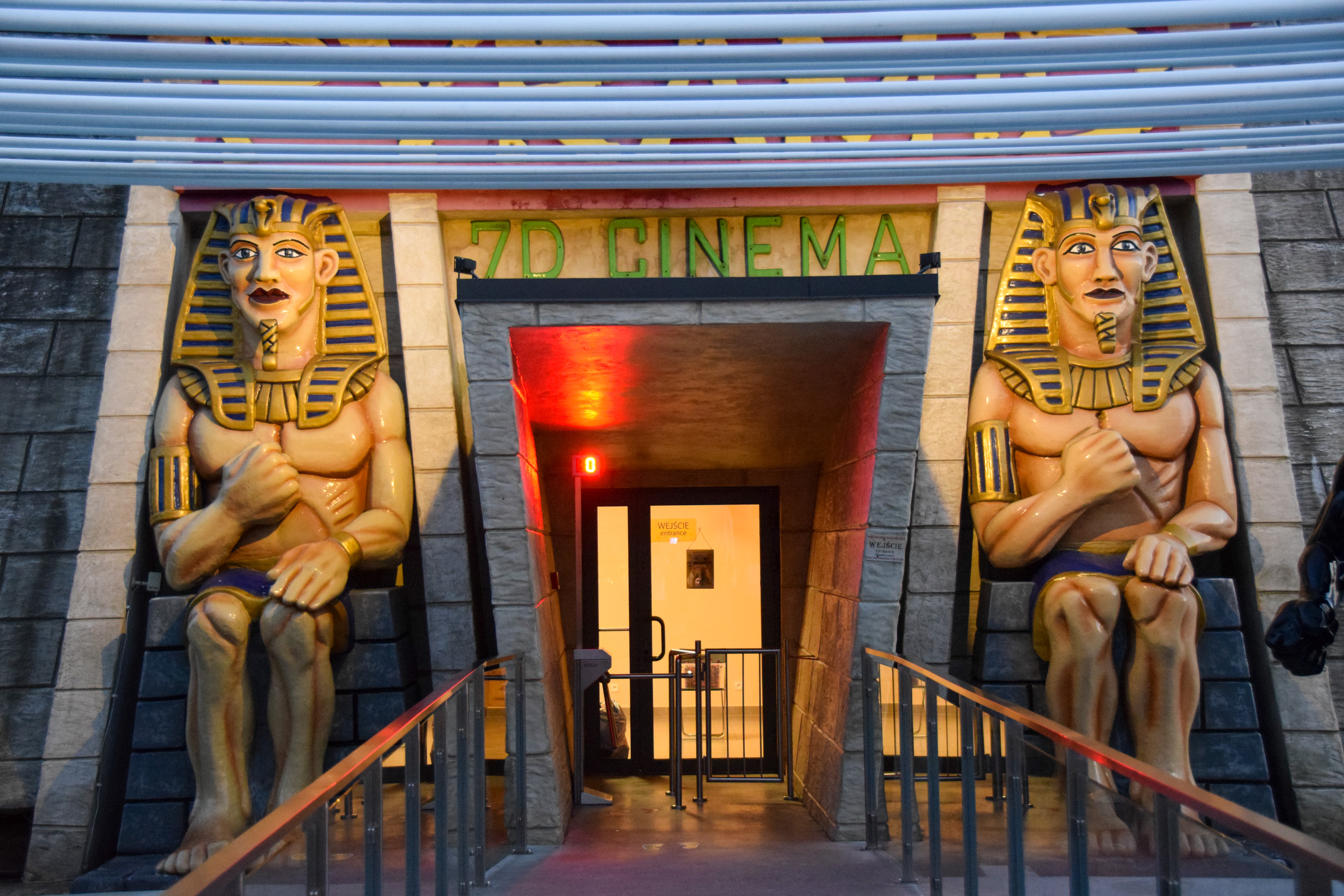 Pyramid Cinema 7 D
