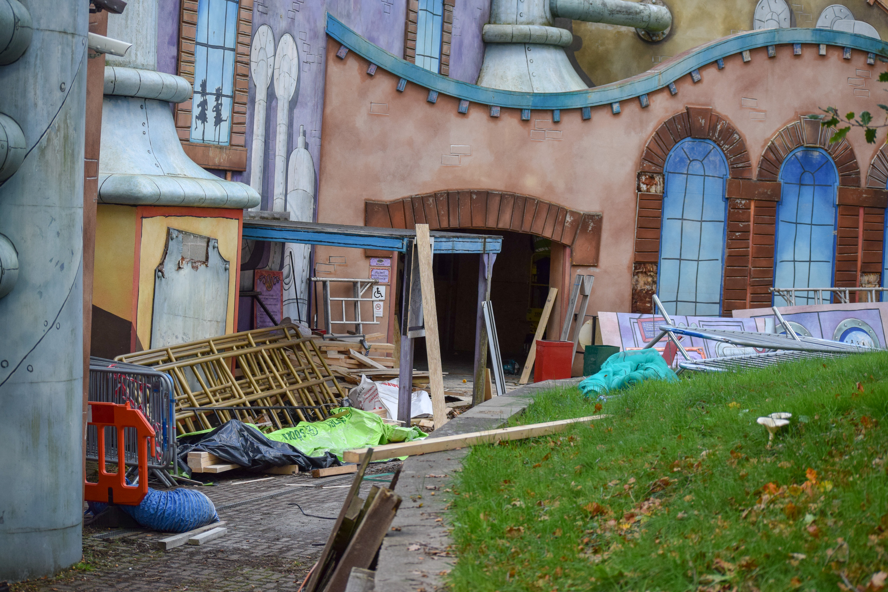 Alton Towers Dungeons Work Continues