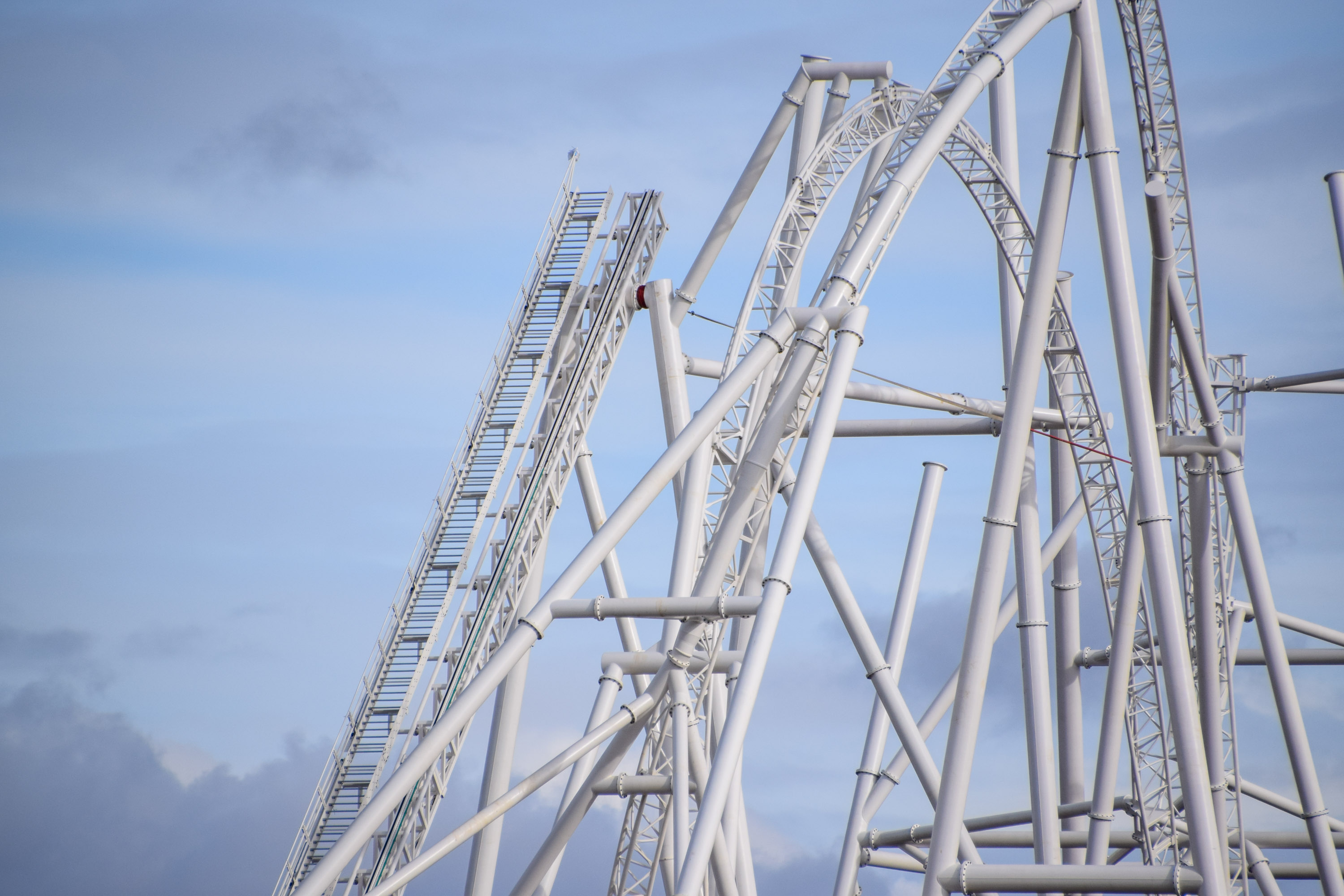 Hyperia Lift Hill Nears Competition