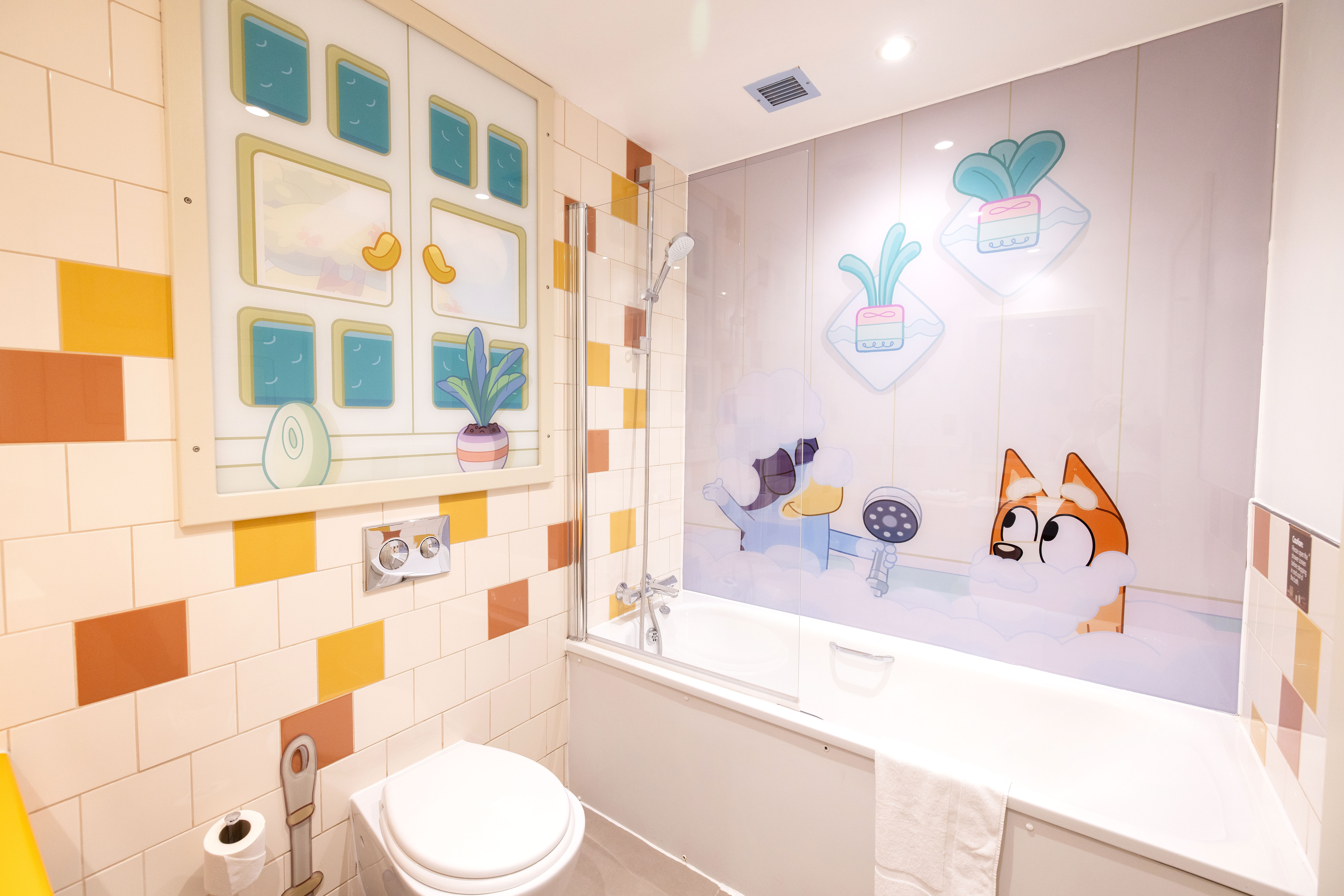 Alton Towers gives first peek of world’s first Bluey themed hotel rooms