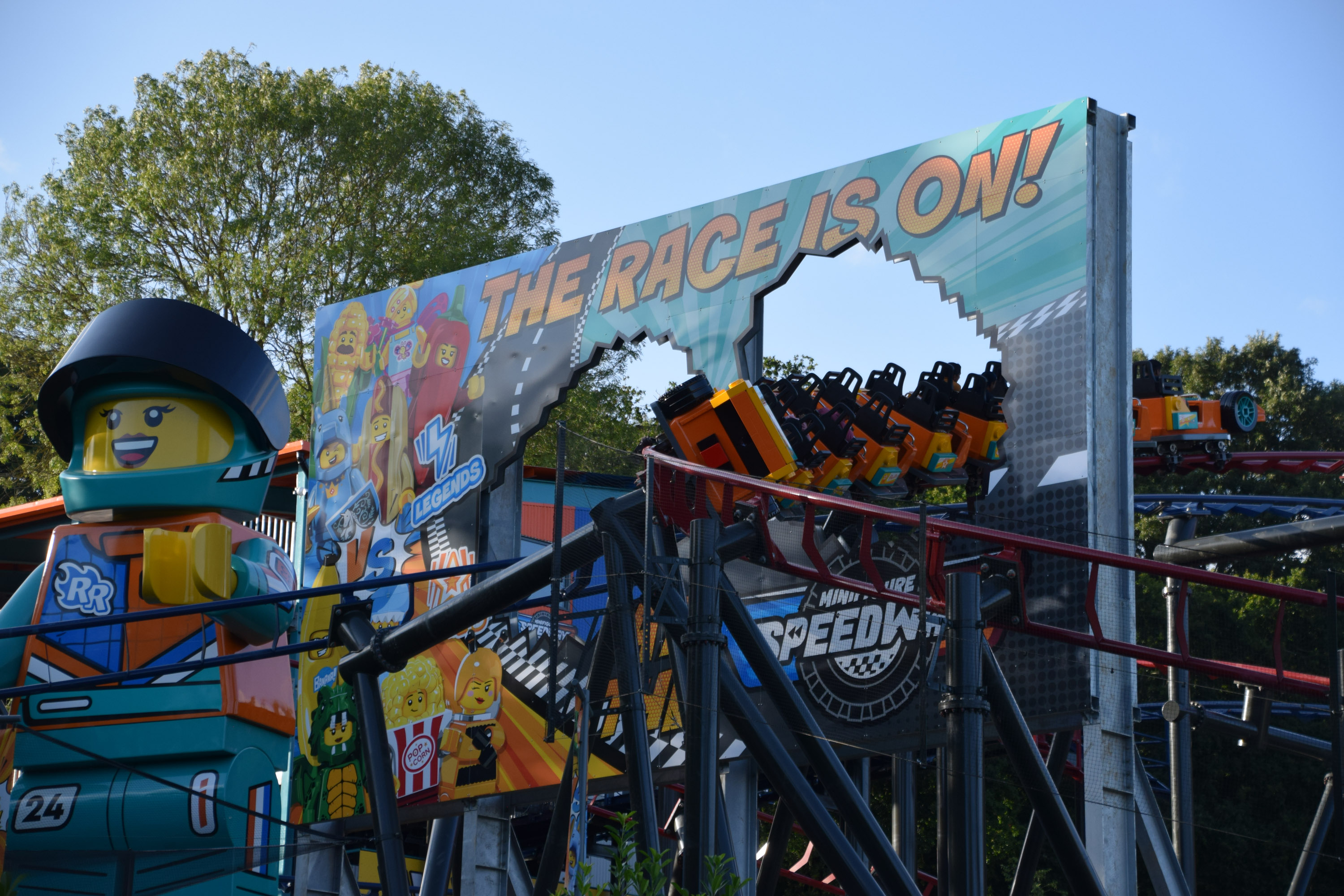 LEGOLAND Windsor Minifigure Speedway 3 Months Open
