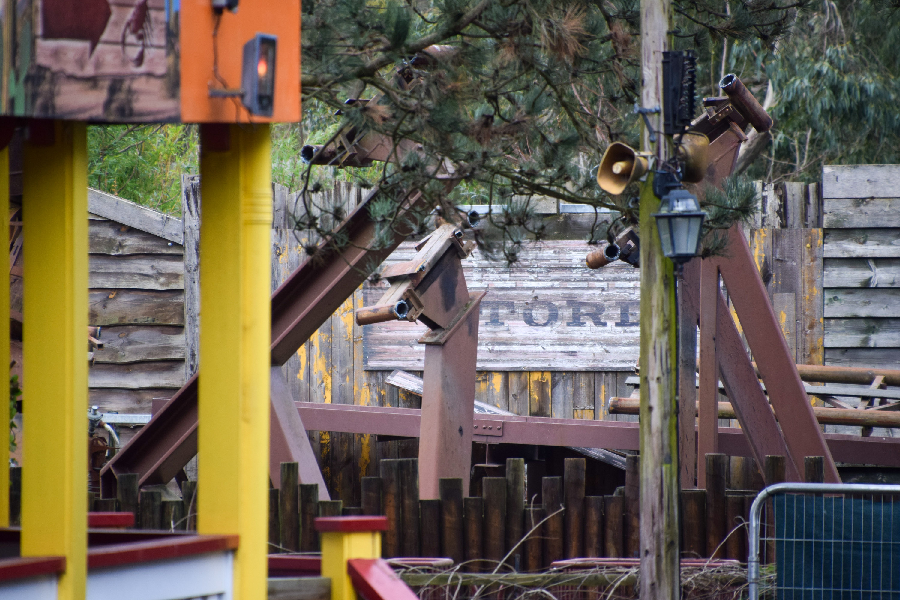 Chessington Scorpion Express Removal Begins as Track is Cut Up and Removed