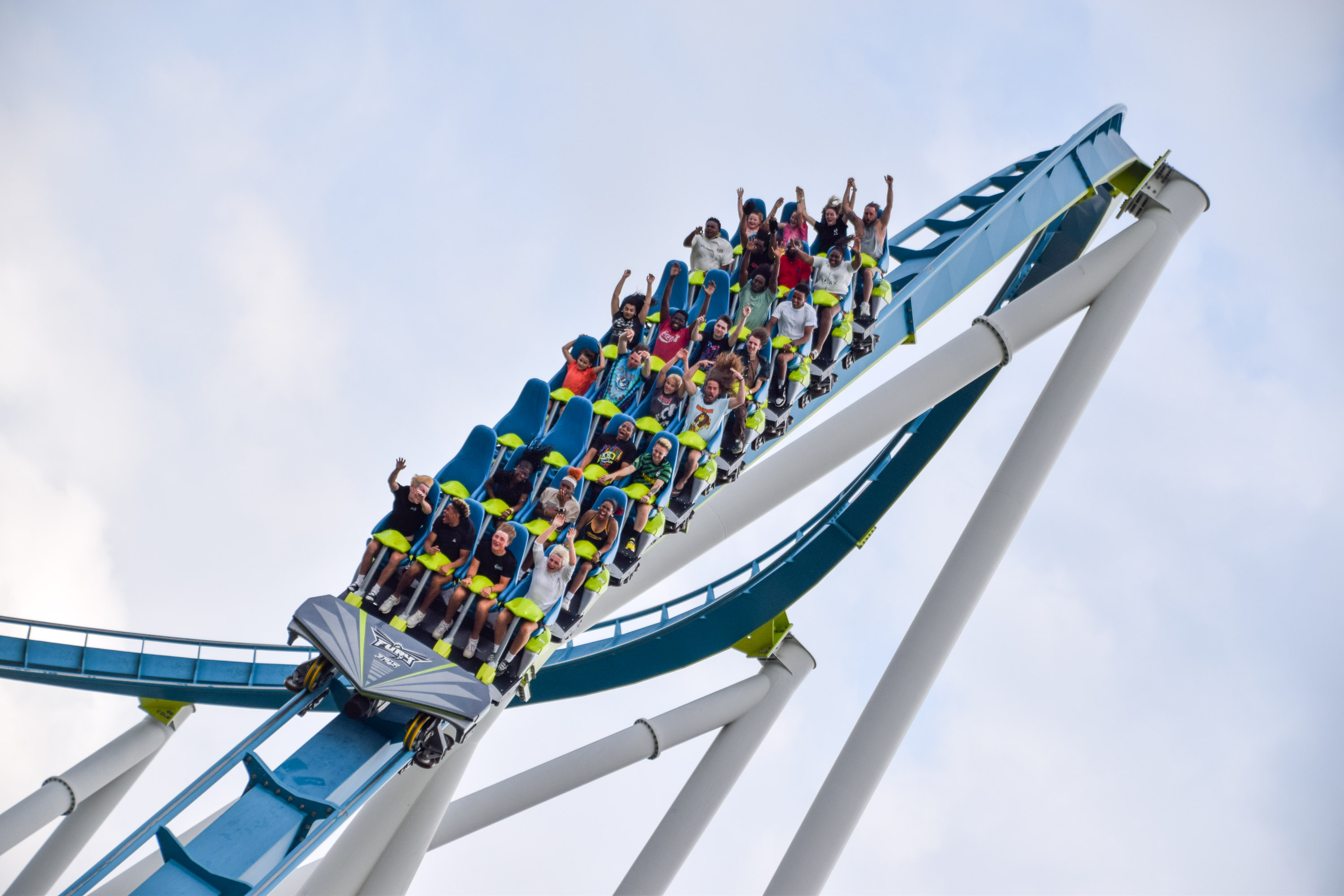 Fury 325