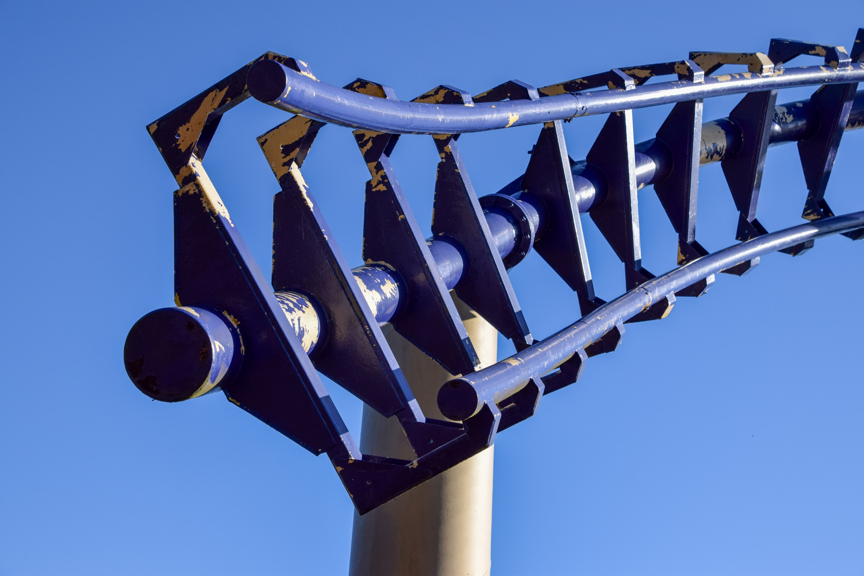 Alton Towers Begins Repainting Iconic Corkscrew at Park Entrance
