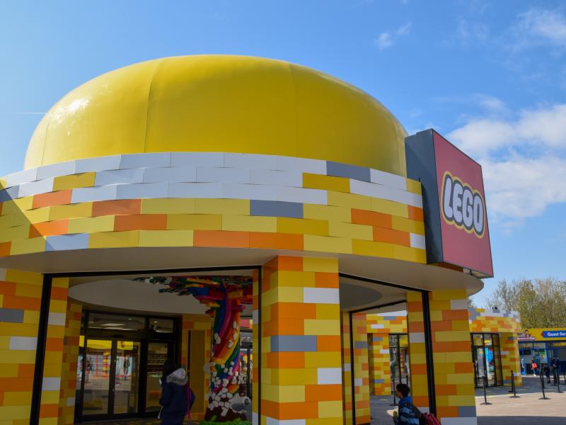 Legoland Windsor Renovates Lego Store