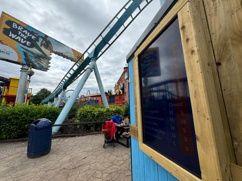 Drayton Manor Installs Queue Time Screens Around Park
