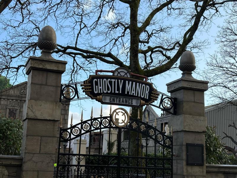 Ghostly Manor at Paultons Park Scaffolding Down