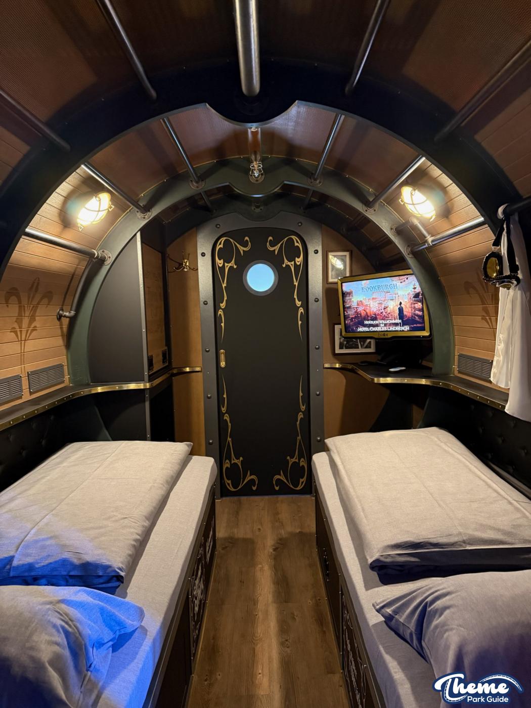 Aeronaut Cabin