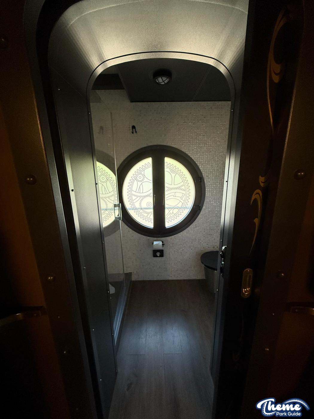 Aeronaut Cabin
