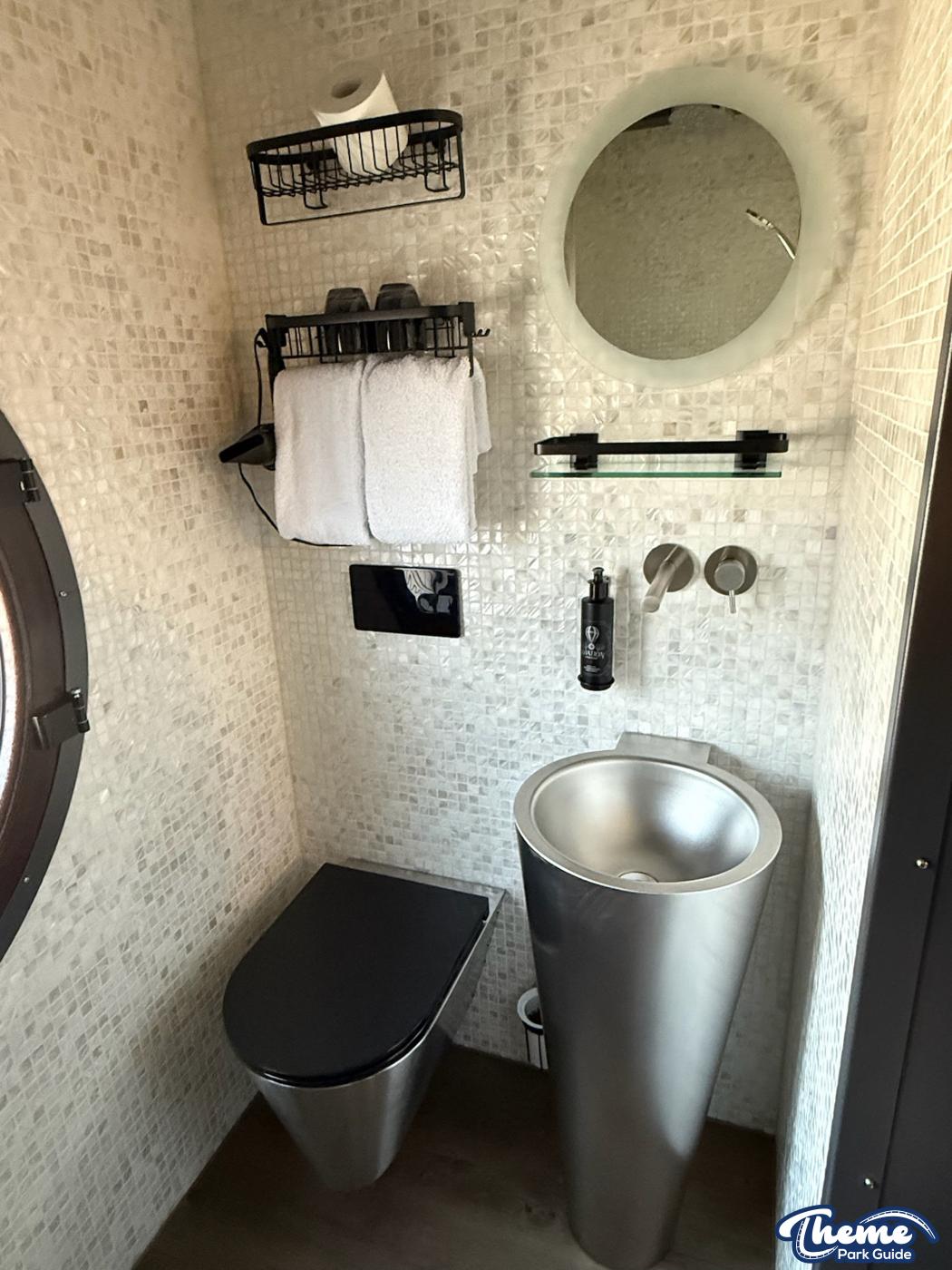 Aeronaut Cabin