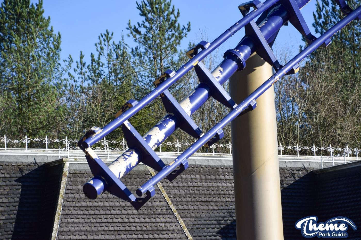 Alton Towers Begins Repainting Iconic Corkscrew at Park Entrance